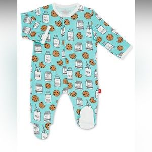 Magnetic Me™ Modal Magnetic Baby Footie